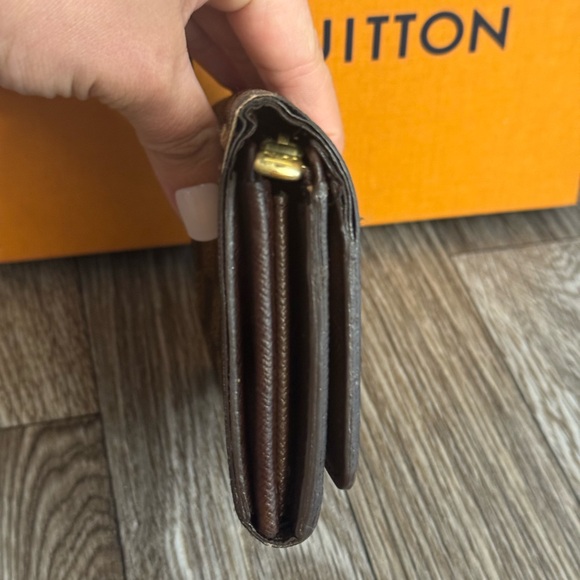 FLASH SALE!! Louis Vuitton Damier Ebene Porte Monnaie Tresor Wallet - Picture 12 of 13